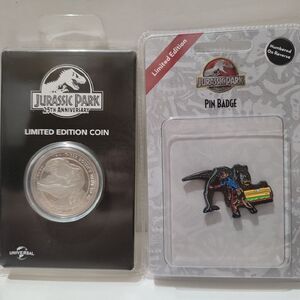 Jurassic Park T Rex Limited Edition Coin & Enamel Pin Set Official Metal Badges